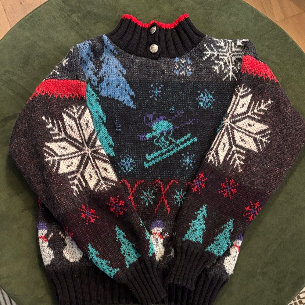 Vintage festive winter REI Sweater